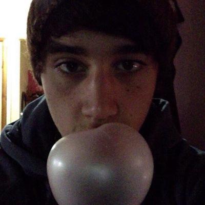 follow @httpbeaub bc she gave you this free follow x