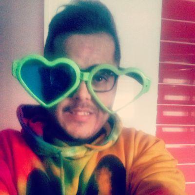 Apasionado del futbol, amante de la birra y la buena música, jugador y capitán de BSC, bajista cuando puedo y sobre todo FELIZ!!