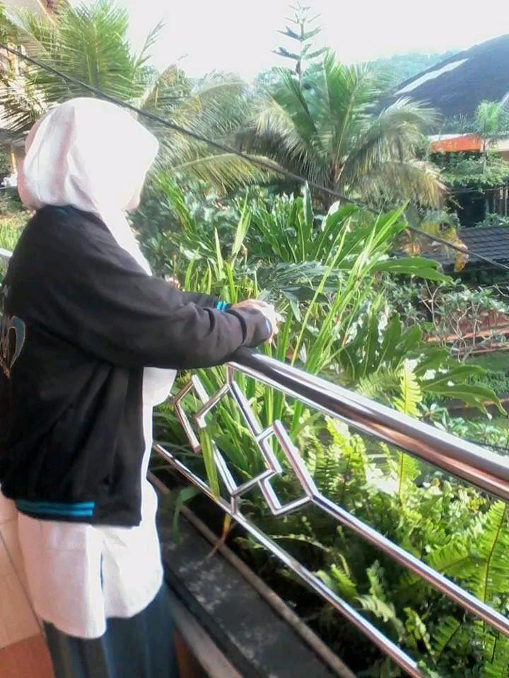 Be yourself who have distinguished establishment sturdy , so that is not easy in unsteady others II MAN Balaraja Tangerang II Elscienone :)