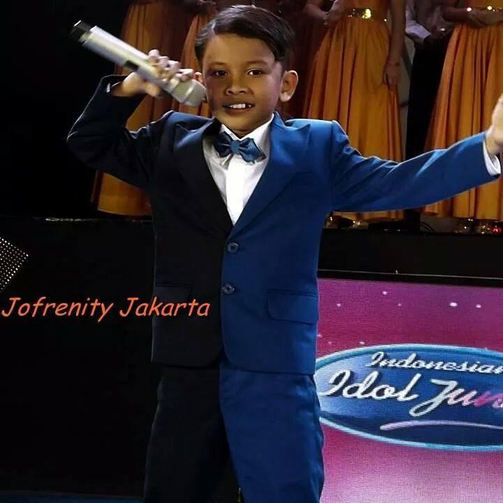 Fanbase #JofrenityJakarta||
Hit's: KEKUATAN CINTA||
Keep support @JojoIdolJr  #TheFirstIndonesianIdolJunior2014