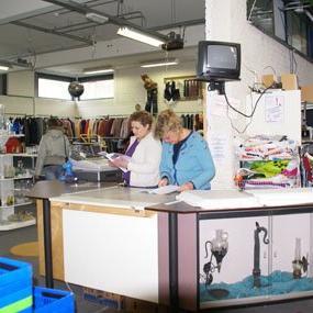 KringloopW's profile picture. Kringloopwinkel Wijchen is een winkel waar tweedehandsspullen worden binnengebracht en doorverkocht, dit is vooral voor mensen die minder te besteden hebben.