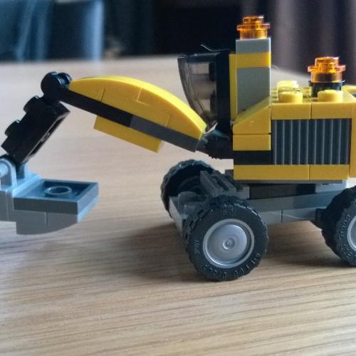 Excavator Pilot for @EvaBuild. Maker of holes & an Accrington Stanley fan.