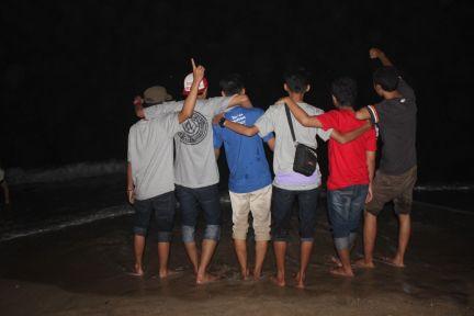 Bukan teman, bukan kawan, bukan sahabat, bukan juga lawan , Tapi kita adalah KELUARGA :)
#wisatakuliner
#futsal
#traveling
#sosial
#islamic