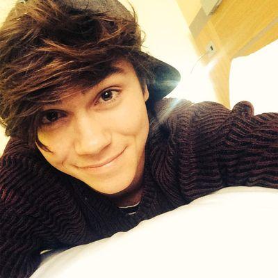 licantropo, 16. //single, gay.