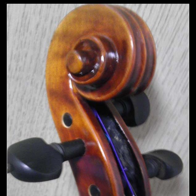 Yabe_MiHiRo's profile picture. TV視聴者人生としてベストかもしれない1960年代の生まれ。下手の横好きで弦楽器各種をいじくっていたものの腱鞘炎を機に管楽器独習へと宗旨替え。
