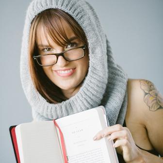 Paid2Live.Motivational/Introspective Blogger. Here to share the wealth of creating my own life #bloggerswanted