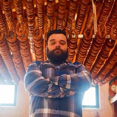 Gordo, com a puta da mania que tem uma opinião, porque sabe que ninguem quer saber!