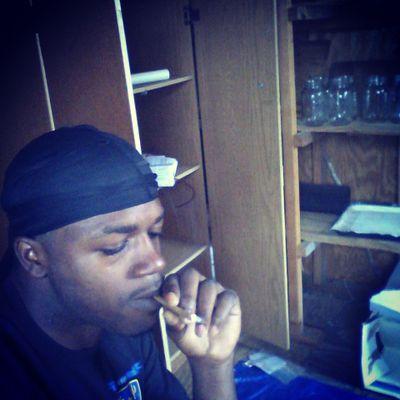 troube6872's profile picture. King Et Getting Money  An Fuckin Niggas Bitches