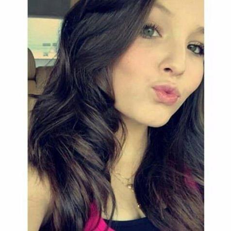 @larimanoela Não importa , com os outros falam de você, você é,e sempre será uma , Princesa , carinhosa e amada por todos !!! 3 3 3