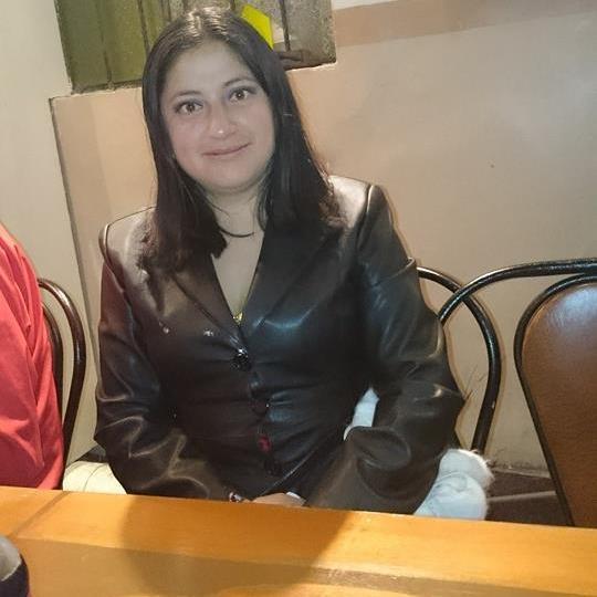 Respeto mucho la vida de cada persona y responsable con las actividades y tareas. Y recordar que el respeto se lo gana todos los dias.