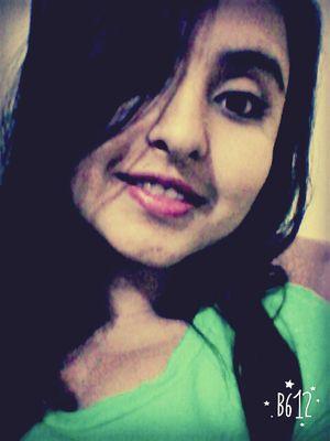 Aprendï que ser feliZ es valoraR lo que tenGo, Q` la ConfianZa no se da, se Gana☺ Q amiGo no es CualquieRa, sino quien lo demuestRa...!!