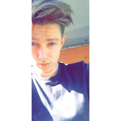 Snap chat-adamtyrre11, instagram-ADAMTYRRELL345 ride BMX!!
