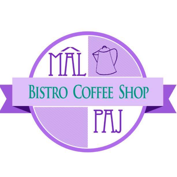 Combinamos sabores, experiencias e historias. Somos el sueño hecho realidad de una chef y su familia. Bakery, food, pet friendly.