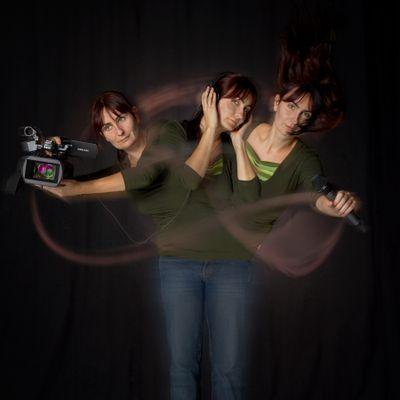 I am a skilled video production and communications specialist with over a decade of experience.
I speak Spanish, English, and French.