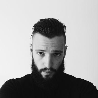 Professional British Barber, shearing and shaving with pride to the highest standard. 
Was based in Singapore, now back in London. FB&IG: thebarberluke