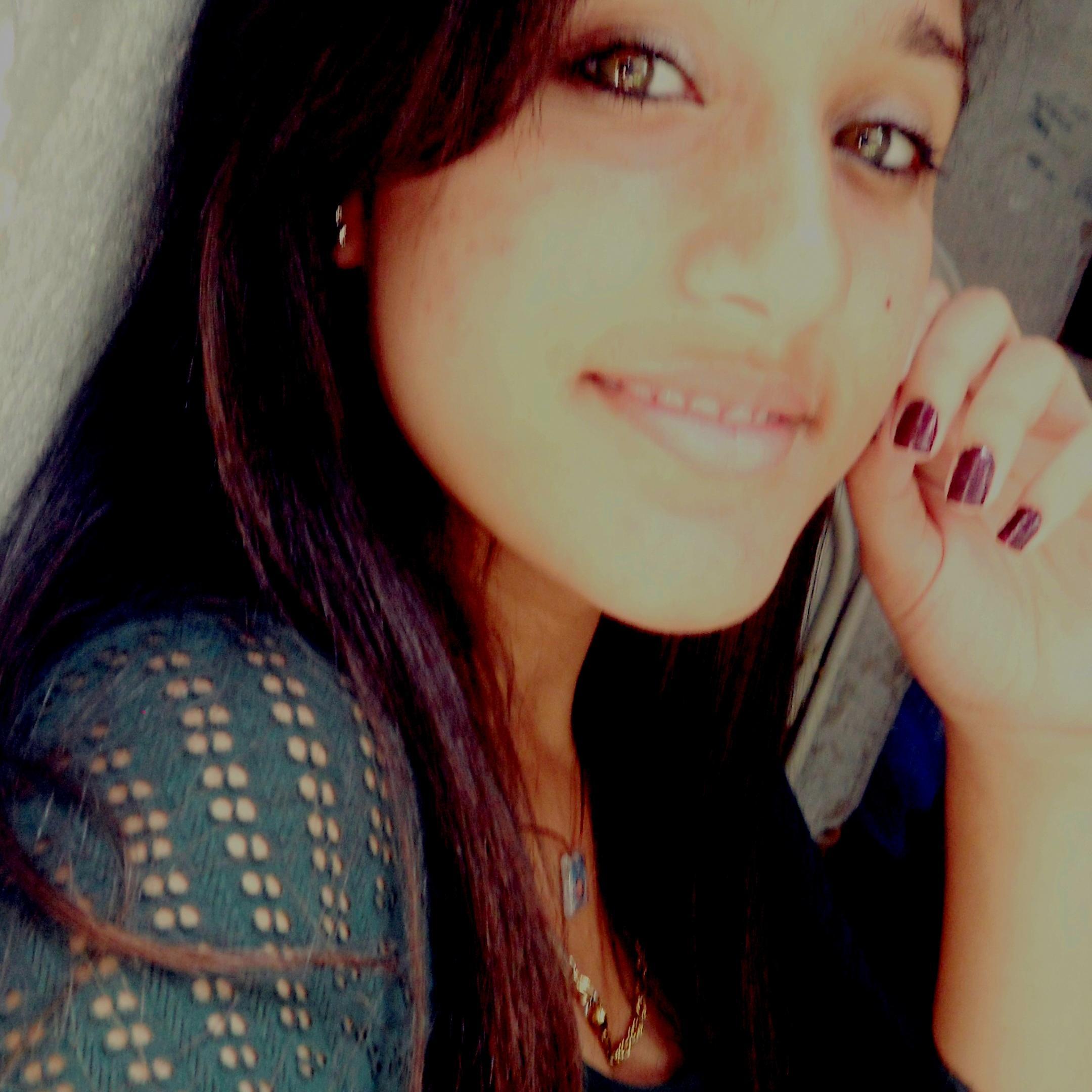 Sou fã do seu jeito Sou fã da sua roupa
Sou fã desse sorriso estampado em sua boca ♪♫ @DalesteBR