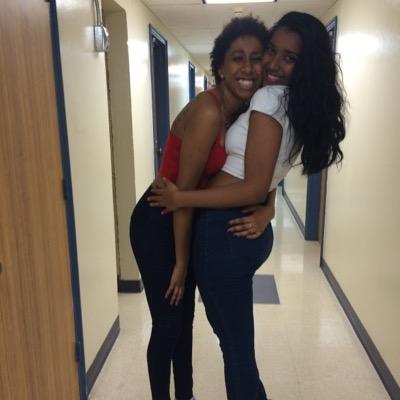 UCONN 2018. Biology Major. #teamaries
