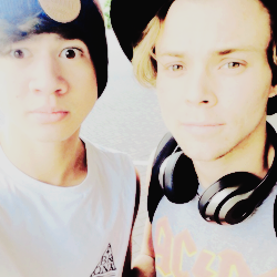 bwbyboy's profile picture. fab? yes, 5sos.