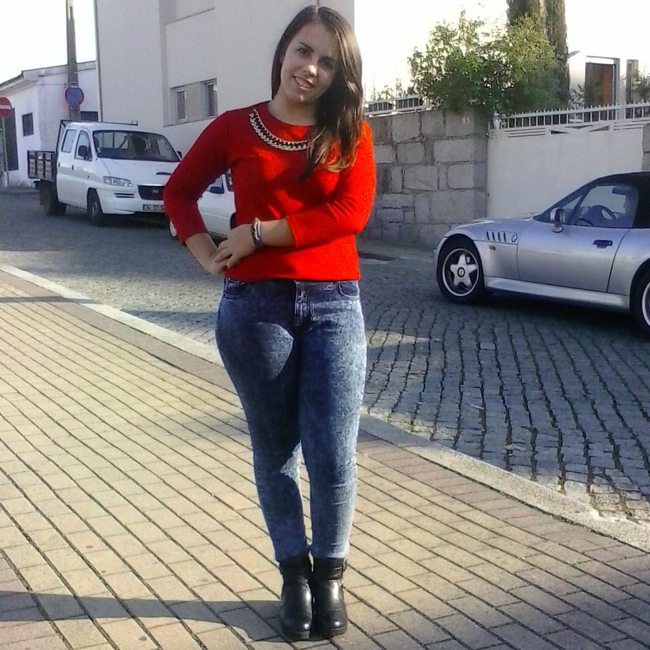 17 anos ;) engraçada e fofa sou eu eheheh