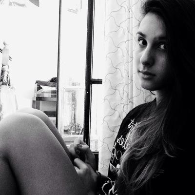 I'm an Italian girl. 
I love One Direction
6/06/2014
Directioner is a promise