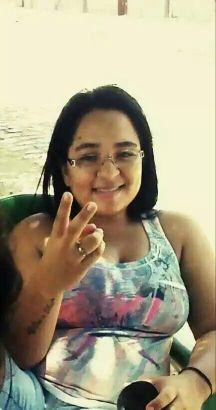 ₣ŁΔVƗƗΔ ƗŞΔĐØŘΔ'   Eu sou assiim: Mesmo com o coração partiido sempre iireii ter um sorriiso nos lábiios.