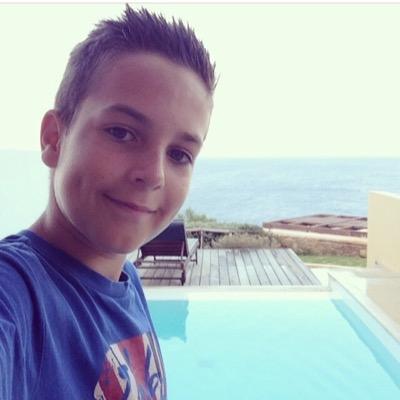 salut c mathis j'habite a velaux