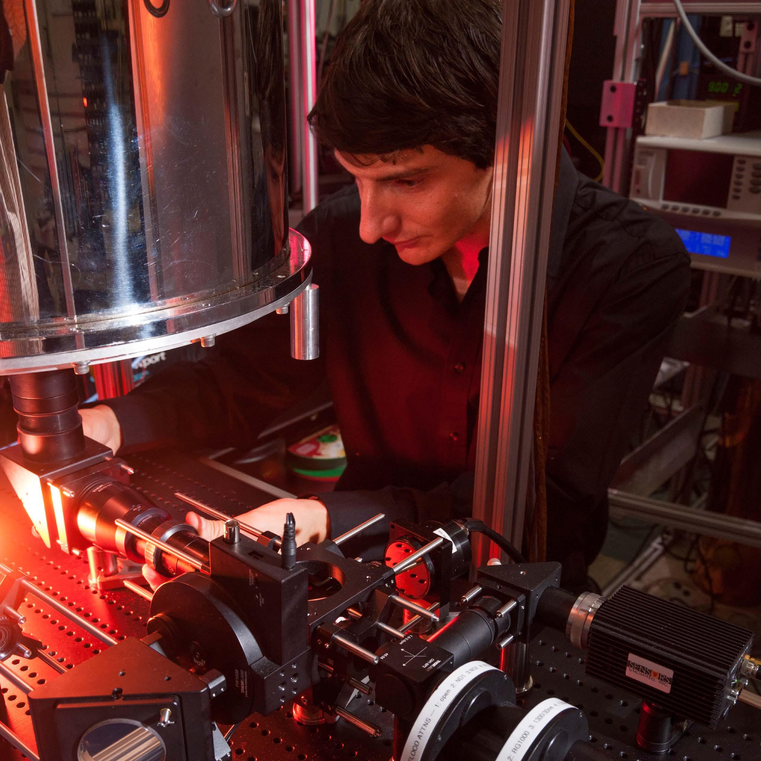 Research Scientist at @Meta Reality Labs. Develops sensors for AR/VR and robotics. Likes optics, ultrasound, quantum physics, and nanotechnology.
