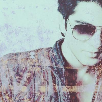 This is the place to drool LITERALLY. So All the fans of Ashwini Koul aka Siddharth aka Sid aka Chota Sid from Warrior High, make the follow button blue NOW!!