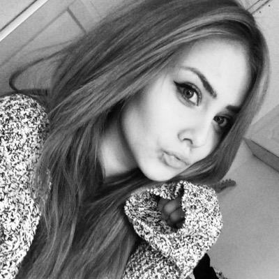 Hola, hey, hej. I'm 16 and i'm from Sweden woho and i like ribs