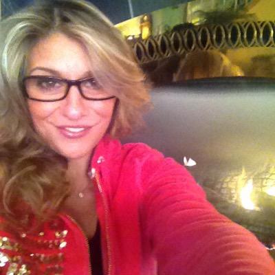 Psychic Studio WNY , 716 634-6771  WESTERN NY ,Canada n beyond for over 40 years. Private sessions , Private and corporate events .@psychicstudiowny@yahoo.com.