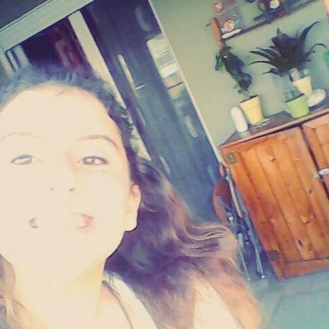 One direction*5sos*Ed Sheeran*Jamie Dornan**Cameron Dallas*Nash Grier...+** My loves!!