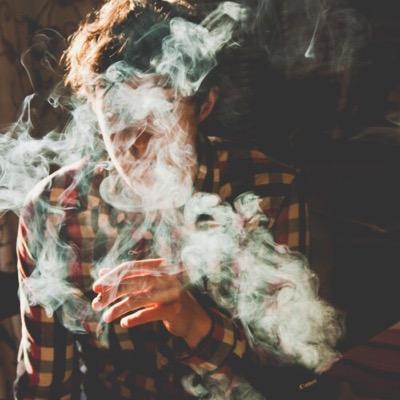 j'ai besoin d'hurler, hurler toute la haine que j'ai envers toi mais aussi l'amour que je ressens pour toi.