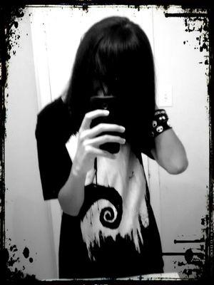 16, single, people find me boring, i like to read, play guitar, draw, and make friends, im very shy, chat with me i get lonley Kik-DropDead977