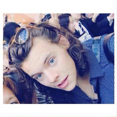 free follow • follow @parmahamx please :)