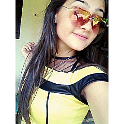 Um momento não é tudo... Mas você é tudo em um só momento.