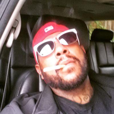 BuzzinGunnz's profile picture. a seriously dedicated Tattoo artist