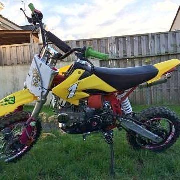 jomesnard's profile picture. 