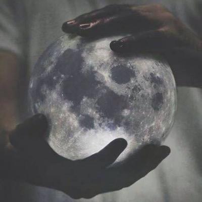 HelpSmileAddict's profile picture. 