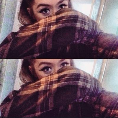 aloha this is my fan acc. my main is @lisaelizabethhh ♡