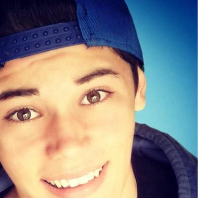 Aguuautimd's profile picture. Aplausos para el hombre que dice ! no necesito otra , con ella lo tengo todo