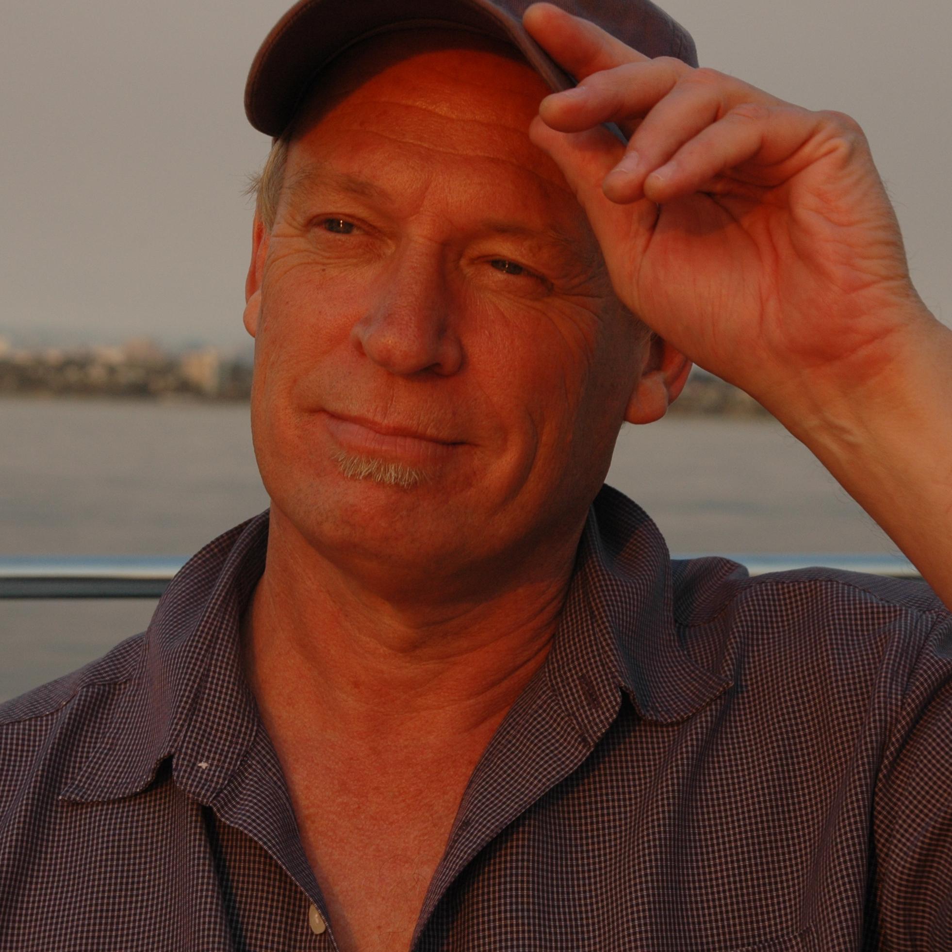 worthypictures's profile picture. 