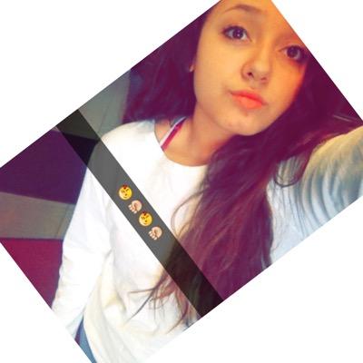 Snap chat : claudia_allen / Instagram : __claaudiia__ / kik : claaudiia_00 / Thabo is bae ✊