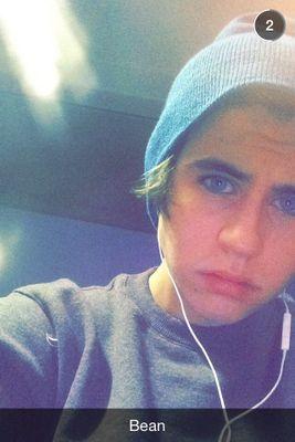 [NashGrier&Me] We're engaged but he doesn't know it yet :) Jerome's young sister  Magcon~Potterhead~Gryffindor~Distrito12~Osadia~Idhunita~Clariana❤{Fangirling}