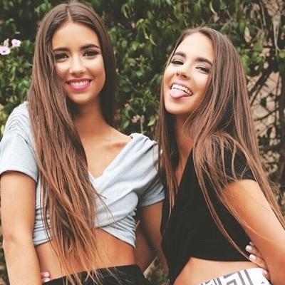 smileyemily_'s profile picture. 