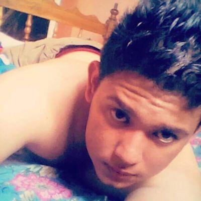 Estudiante de Ingenieria en Logistica y Aduanas, Cantante Cristiano Adventista, Sabe dos Idiomas inglesa y español. Pero sabre todo Ama a DIOS de todo corazon