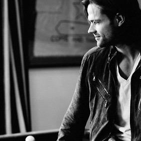 ł| [⚔.] — ❝‘Till we’re saints just swimming in our sins again. And there's a jet black crow droning on and on and on.❞ — [✝.] |ł  • Descriptive|MV|Gay|18+