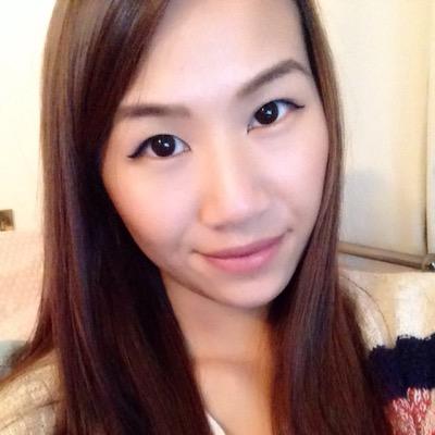Beauty Blogger. London. Digital Marketer. Makeup lover. Skincare enthusiast. Food fanatic. https://t.co/oVLjLxs3uI xo