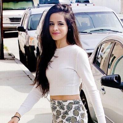 follow @dearmEEla . ask if you want a follow back