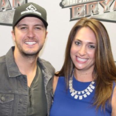 DanielleGallo22's profile picture. Drunk on you and high on summertime