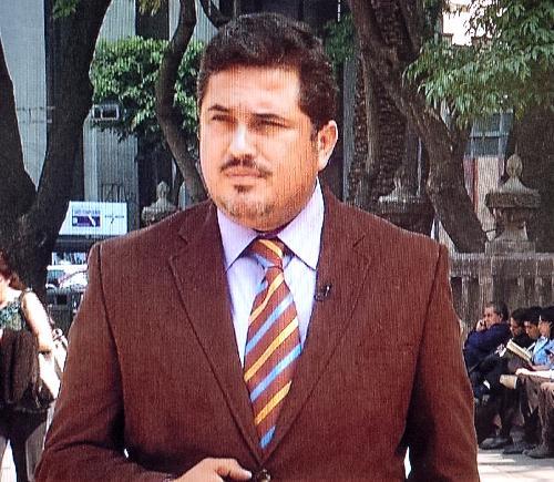 CORRESPONSAL DE PRIMER IMPACTO EN MEXICO, CAZADOR DE HISTORIAS Y ADICTO A LA ADRENALINA.